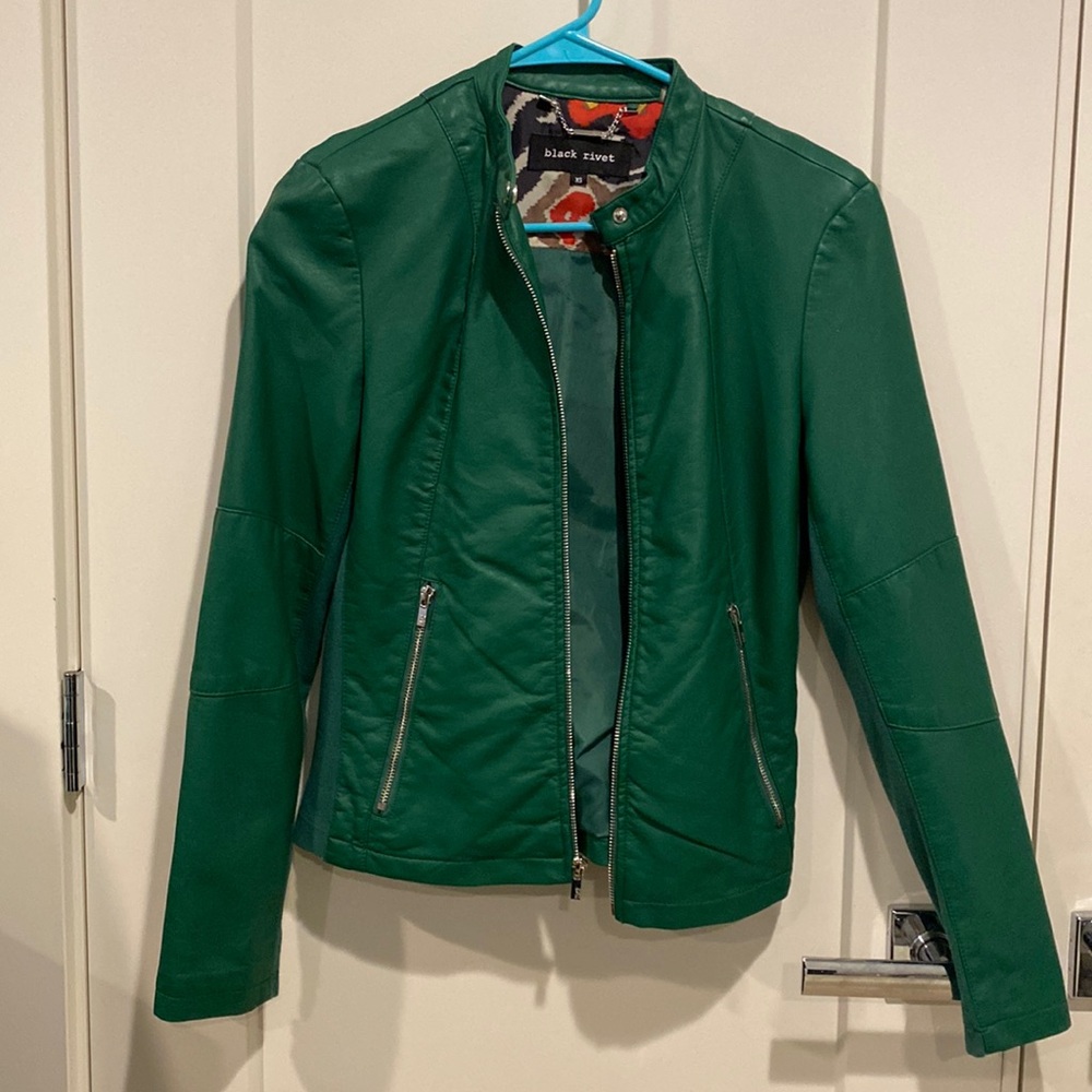 Black Rivet jacket in xs emerald green